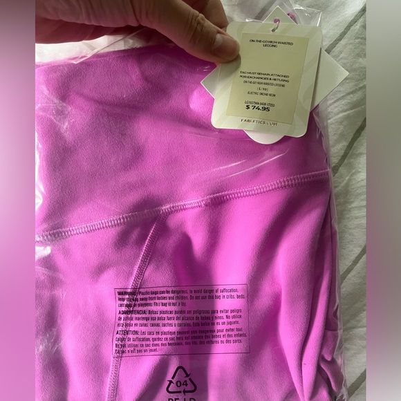 Fabletics NWT On-the-Go Powerhold Legging Large Pink - Picture 4 of 5